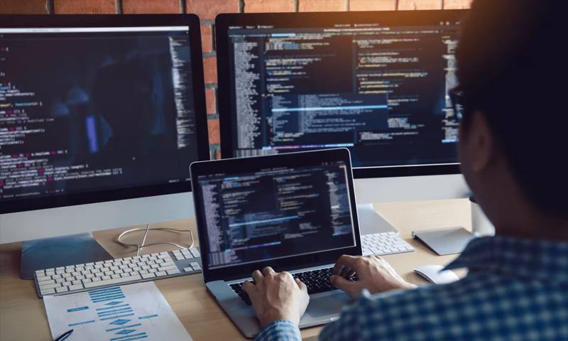 数据科学选型:R与Python如何赋能平乡县网站建设?